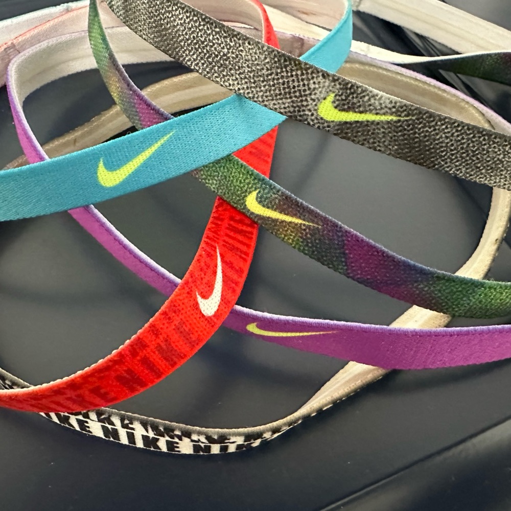 Nike Headbands - Picture 2 of 2